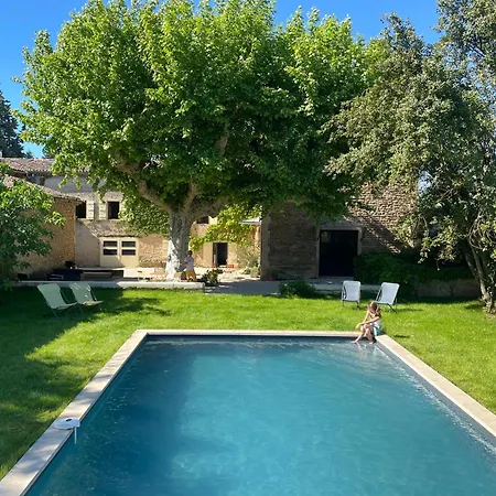 Le 270 לינה וארוחת בוקר 3*